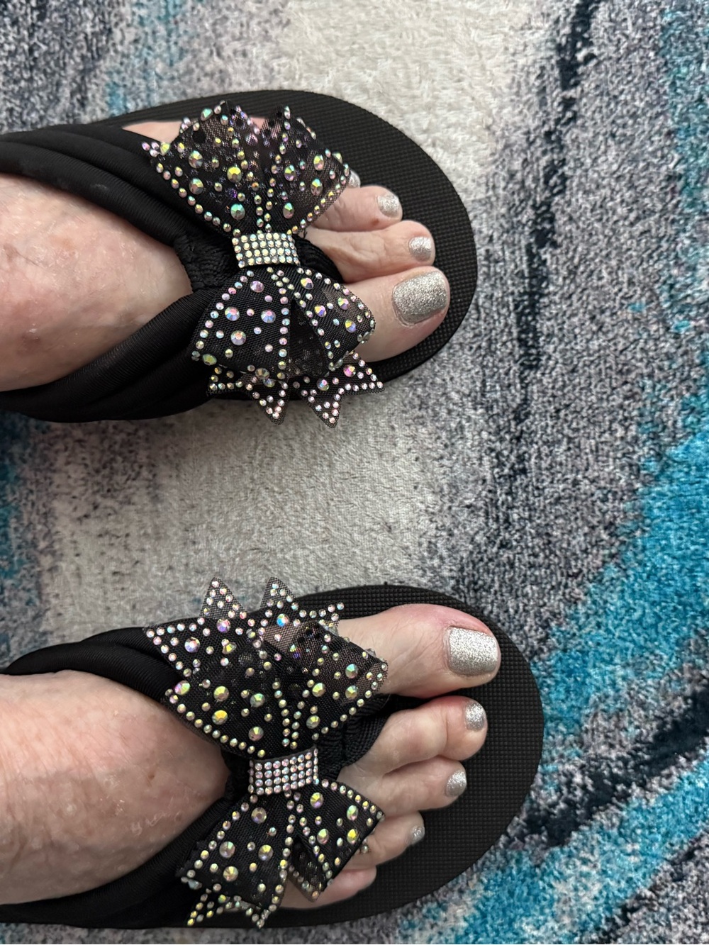 Black Crystal Bow Women’s Flip Flop Sandals